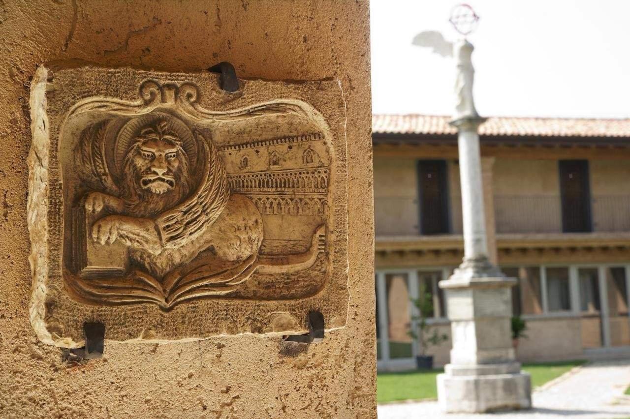 Un casale del XVII secolo, restaurato senza tradirlo